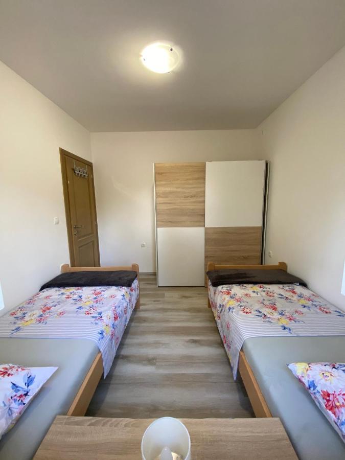 Kraljevic Apartments Vrh  外观 照片